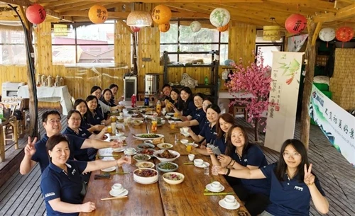 MIGO GLASS fejrer Dragon Boat Festival med en traditionel...