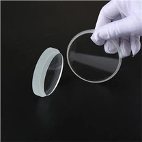 Trinhærdet glaslampedæksel